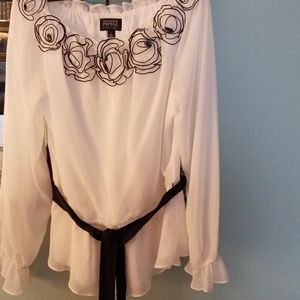 Adriana Papell Evening Essential Black and White